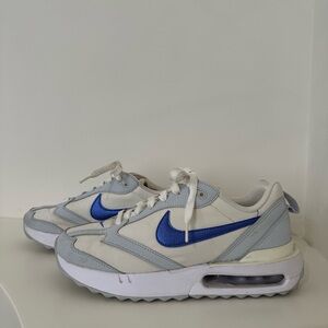 Nike Air Max Dawn Athletic Shoes - Blue and White